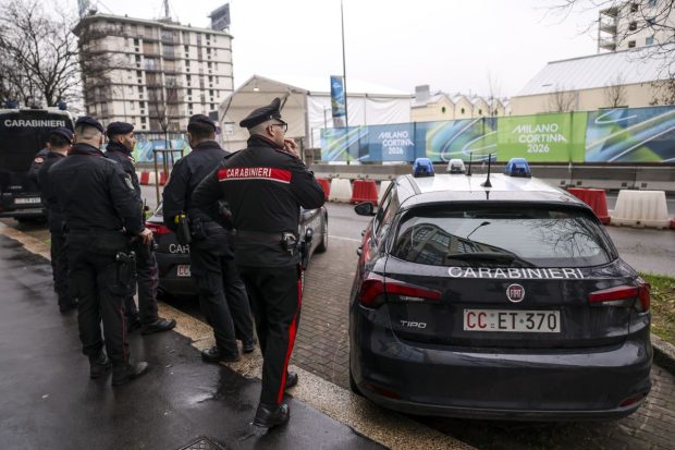 Iisus din Zala, bărbatul care spune că este reîncarnarea Domnului și și-a înșelat credincioșii cu zeci de mii de euro, a fost arestat în Italia