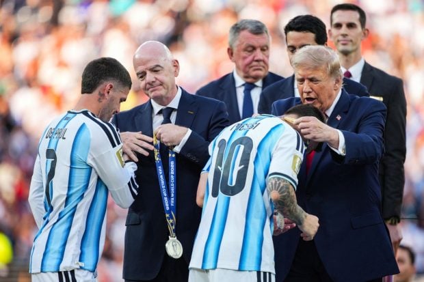 Donald Trump a fost complet ignorat de un fotbalist, la ceremonia de premiere după finala Cupei Mondiale 2026
