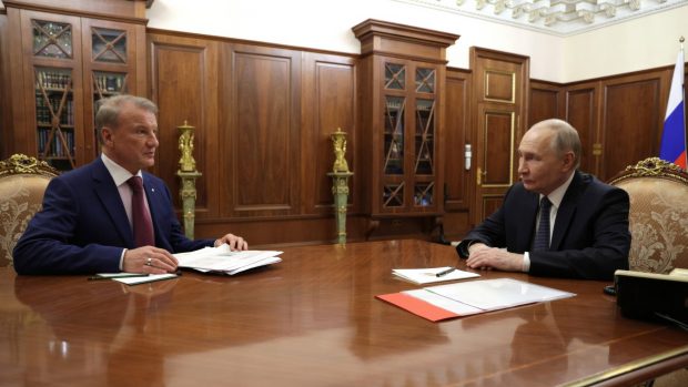 Liderul Sberbank solicită lui Putin încetarea războiului, avertizând asupra prăbușirii economiei ruse