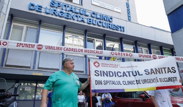 Medicii și personalul din spitale, pregătiți de greva generală, din cauza sporurilor: „Politicienii să răspundă pentru asta”