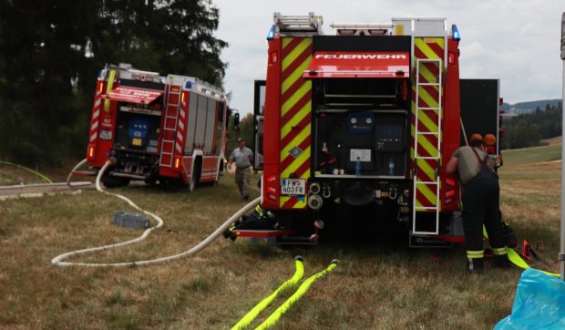 Autoritățile austriece caută șoferul unui VW care a provocat un incendiu major prin aruncarea unui chiștoc aprins