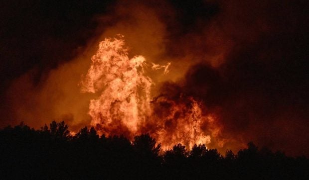 Incendii devastatoare în sudul Franței: peste 1.000 de hectare puse la încercare lângă Marsilia