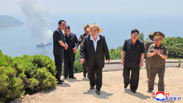 Kim Jong-un supervisează testarea distrugătorului Kang Kon și pregătește extinderea capacităților militare nord-coreene