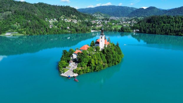 12 destinații de vacanță din Europa în care poți scăpa de valurile de căldură