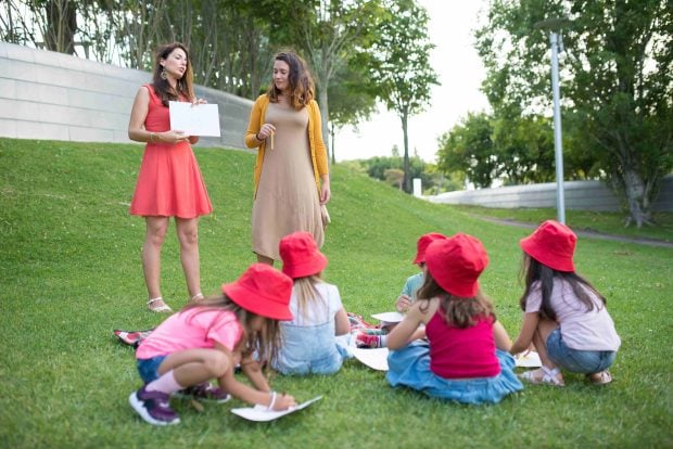 Activitățile educaționale de vară care nu transformă vacanța într-o continuare a școlii