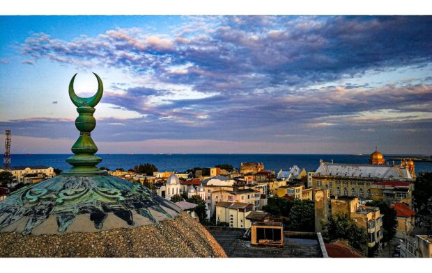 Vacanța Ideală pe Litoralul Românesc: Sfaturi Esențiale pentru un Sejur Memorabill în Mamaia și Constanța