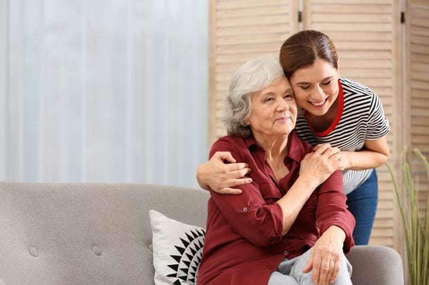 Lupta cu Alzheimer se mută la nivel celular. Terapie cu anticorpi monoclonali le oferă o șansă reală pacienților