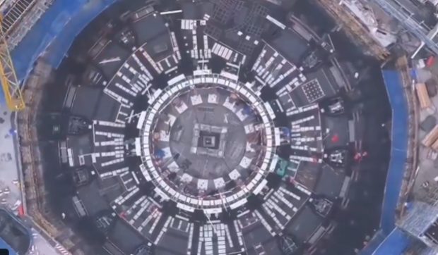 China a testat cel mai mare magnet din lume, de 582 de tone, cu care va construi „Soarele artificial”