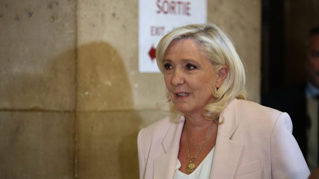 Marine Le Pen, lidera extremei drepte franceze, a fost condamnată la închisoare, în apel. Ce se va întâmpla cu candidatura la președinție