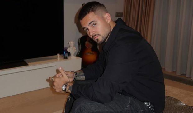 Mario Fresh și-a chemat bunica pe scenă, la Iași. Ce i-a spus în fața publicului: „Ea este Olguța, femeia care m-a crescut”