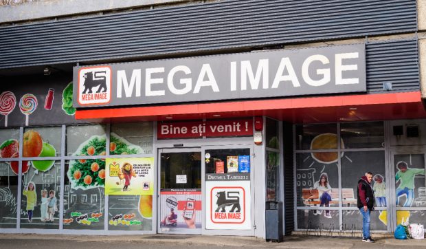 Ce se întâmplă când cauți „Mega Image” pe Facebook: mesajul șocant primit de utilizatori