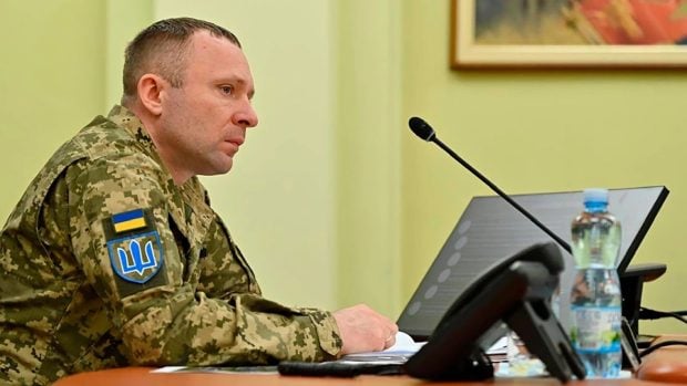 Volodimir Zelenski l-a demis pe comandantul-șef al armatei ucrainene și i-a oferit un „post demn” fostului ministru al apărării