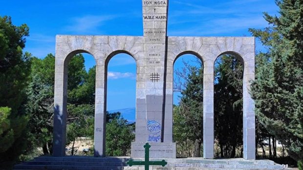 Guvernul spaniol dispune demolarea monumentului dedicat liderilor fascisti români Ion Moța și Vasile Marin
