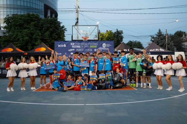Peste 20.000 de ploieșteni au transformat Bulevardul Castanilor într-o imensă arenă sportivă cu animație și vedete