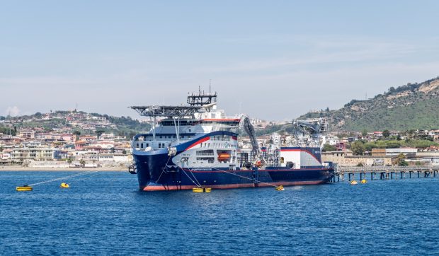 Cablul electric submarin de 200 km ce leagă Tunisia de Italia, realizat cu nave fabricate în România