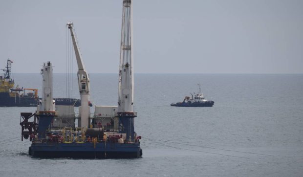 Petrom și Romgaz finalizează instalarea platformei Neptun Alpha: Începutul producției de gaze în Marea Neagră, programat pentru 2027
