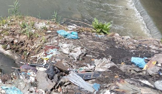 Primăria Craiova și Compania de Apă Oltenia penalizate sever pentru nereguli privind gestionarea apelor și deșeurilor