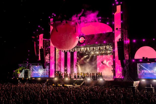 NIBIRU deschide în forță sezonul estival cu o zi inaugurală record și un program spectaculos