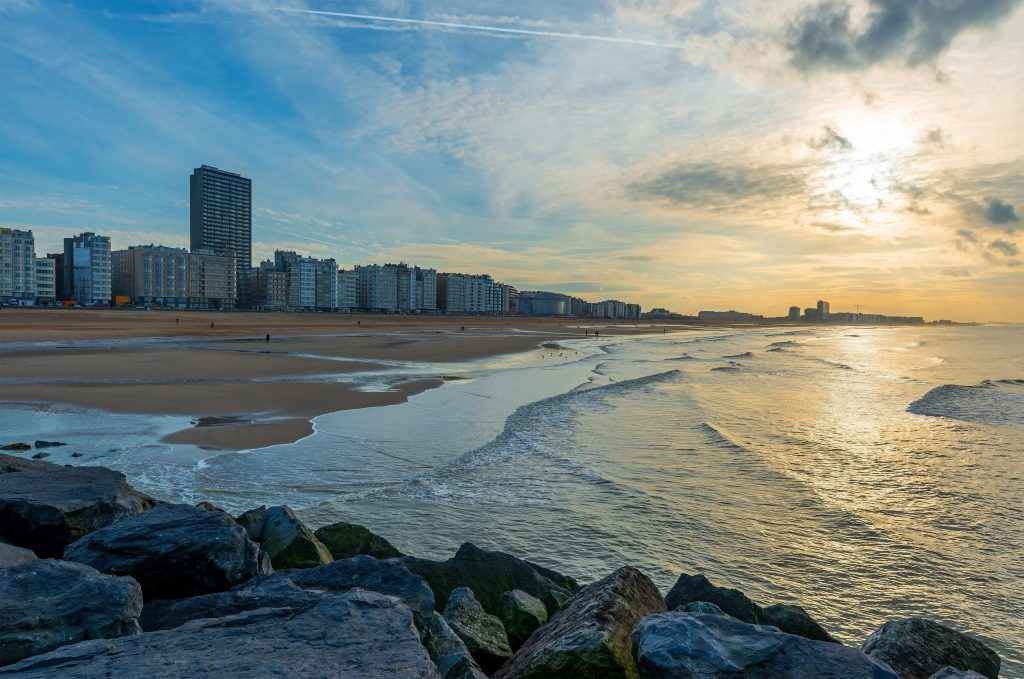 Descoperă cele mai căutate destinații europene cu climă temperată pentru o vacanță perfectă fără caniculă! 1 ostend belgia shutterstock1920546485