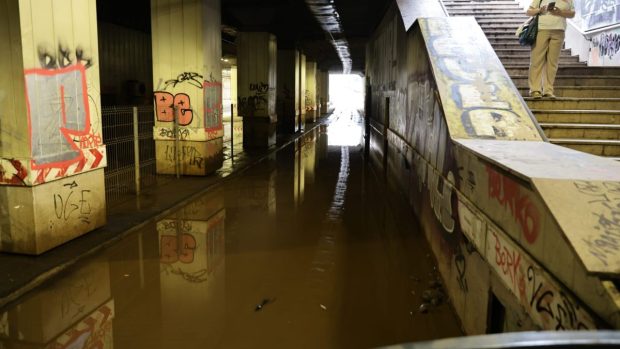 Bucureștiul se confruntă cu coduri portocaliu și galben: furtuni puternice și grindină până vineri