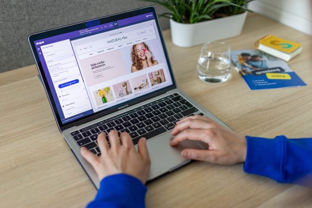 Cum influențează estetica digitală tendințele de modă ale pasionaților de jocuri video
