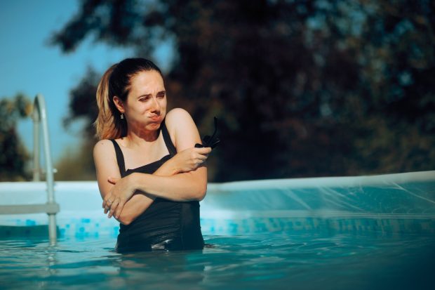 Cum să gestionezi problemele la hotel: de la ploșnițe în cameră la piscina cu apă rece