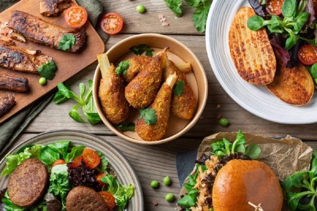 Fabricația cărnii vegetale: cum se creează și care este impactul ei asupra sănătății