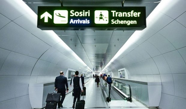 Ce trebuie să știe românii înainte să plece în vacanța de vară. Recomandări pentru turiștii care călătoresc cu avionul