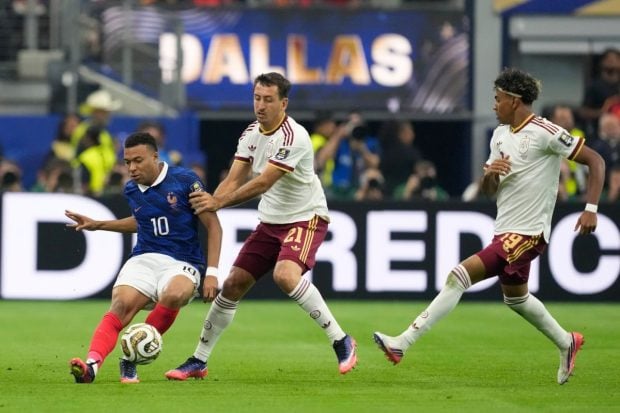 Spania învinge Franța cu 2-0 și se califică în finala Cupei Mondiale, unde va înfrunta Anglia sau Argentina