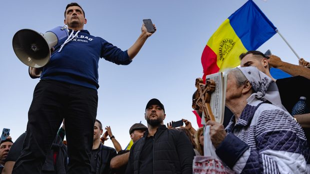 Sociologii analizează dinamicile electorale ale AUR: Neîncrederea în instituții și migrația votanților PSD către partidul suveranist