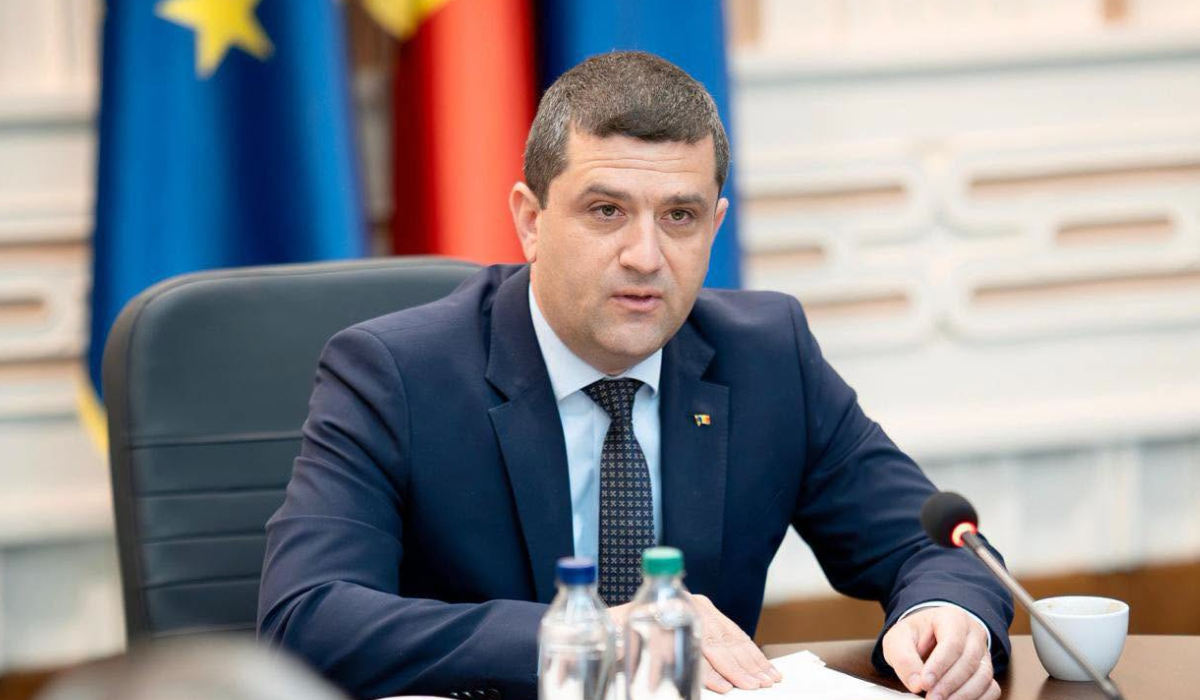 Imagine asociată subiectului: Radu Miruță cere urgentarea legii împotriva dezinformării după atacul asupra unei ambulanțe