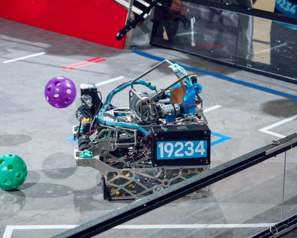 Robotul Buldozerul construit de ByteForce