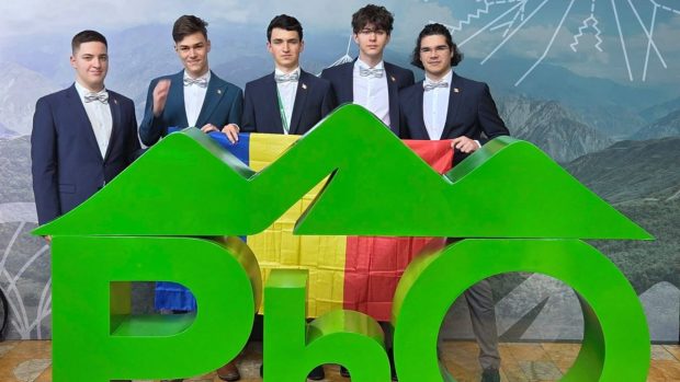 România a obținut două medalii de aur și trei de argint la Olimpiada Internațională de Fizică 2026. Cine sunt elevii olimpici și unde învață