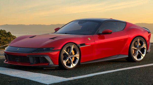 Ferrari răspunde criticilor cu un V12 manual în ediție limitată, revenind la tradiția motoarelor puternice