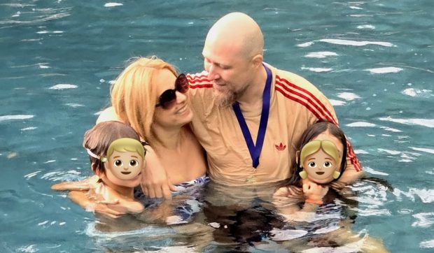 Simona Gherghe, vacanță de vis în Grecia alături de familie. Imagini din locul de care s-a îndrăgostit în urmă cu 18 ani