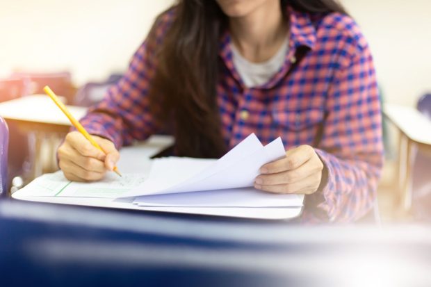Elevii susțin astăzi proba scrisă la Biologie în cadrul Bacalaureatului 2026