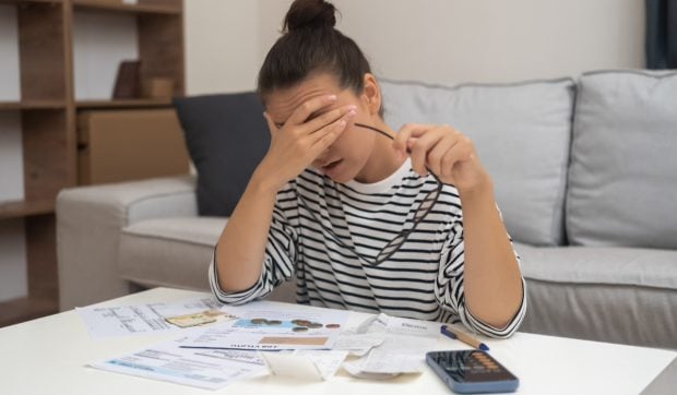 O tânără trimite de luni întregi sute de CV-uri, inclusiv pentru posturi de femeie de serviciu, în Austria, și nu o angajează nimeni: „Vreau doar să lucrez”