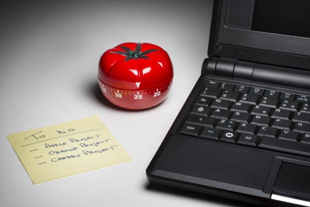 Tehnica Pomodoro: Cum să-ți crești productivitatea gestionând timpul în pași mici