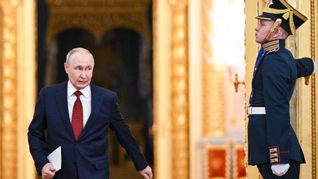 Vladimir Putin a cerut ca următorul buget al Rusiei să prevadă cheltuieli pentru încă trei ani de război