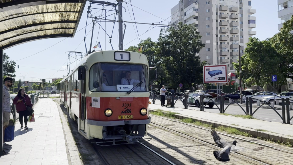 Tramvaiele Tatra, unele dintre cele mai longevive vehicule din transportul public bucureștean, ies definitiv din circulație după 53 de ani