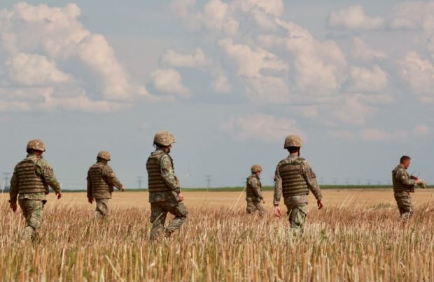 Prima dronă doborâtă în spațiul aerian românesc de un pilot român de F-16. Piloții au raportat că era o dronă Geran-2, primele imagini cu zona în care s-a prăbușit