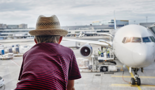 Cum îți planifici o vacanță accesibilă cu zboruri de pe aeroporturile din România