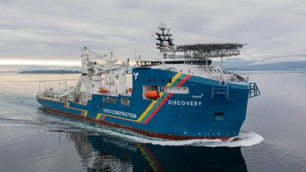 România a construit pentru Japonia cea mai mare navă hibridă de pozat cabluri submarine: cum arată gigantul care transportă 9.000 de tone