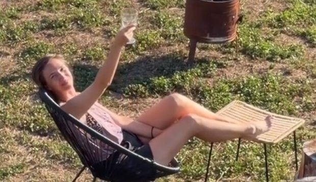 Adela Popescu a fost văzută la Șușani, unde a declarat că Radu o așteaptă.