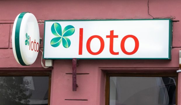 Reacția tulburătoare a norocoasei din Oradea care a câștigat recordul la Loto 6/49: a leșinat la aflarea veștii