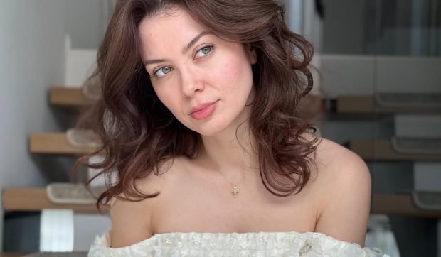 Anca Dumitra revine pe platourile „Las Fierbinți” cu energie și farmecul personajului Gianina