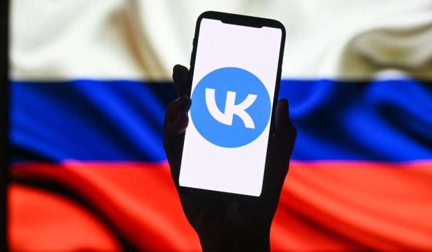 „Război” între Rusia și Apple: tensiunile escaladează după blocarea aplicațiilor de stat MAX și RuStore