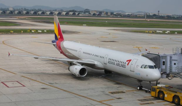O femeie cere 100.000.000 de dolari despăgubire unei companii aeriene. Ce s-a întâmplat imediat ce a aterizat în Vietnam