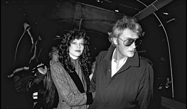Povestea de dragoste și despărțirea fulgerătoare dintre Elizabeth „Babeth” Étienne și Johnny Hallyday