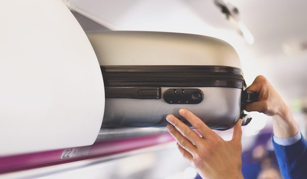 Avionul era prea greu, așa că bagajele pasagerilor au fost descărcate din zborul EasyJet: „Eu sunt comandantul, eu decid!”